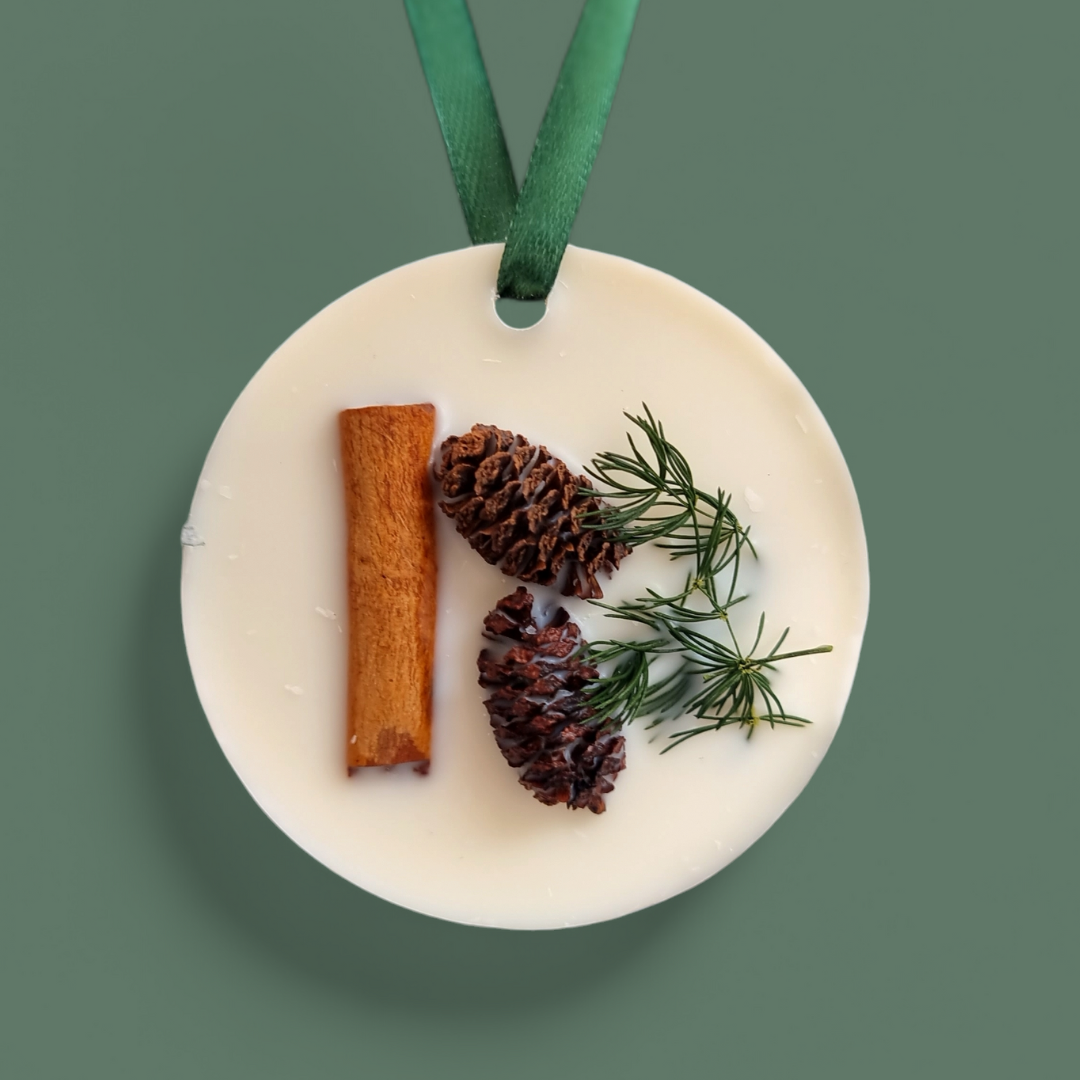 Christmas Spruce Tree Decoration - Pine, berries and amber